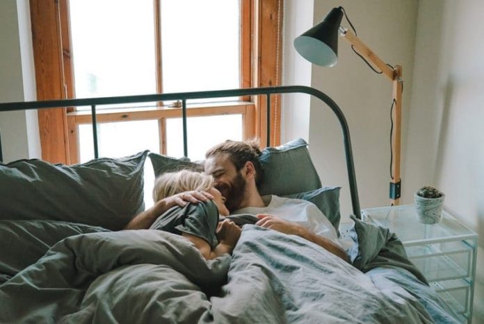 8 способов эмоционально привязать его к себе