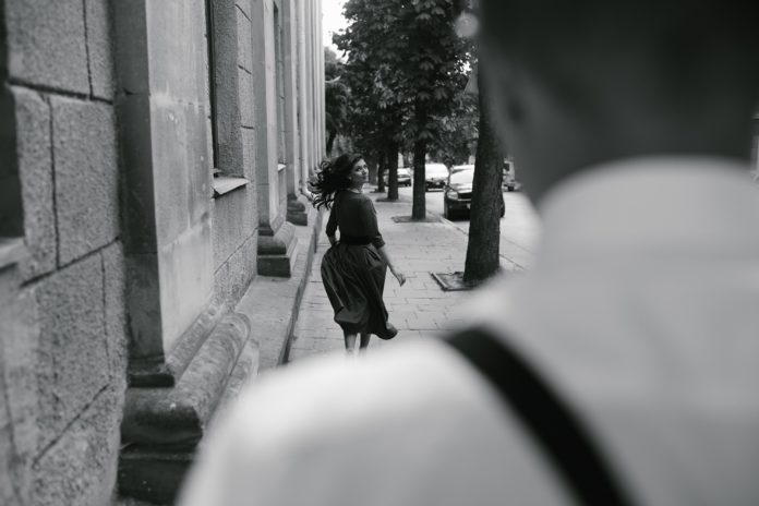 Как перестать добиваться его: 6 шагов ради твоего достоинства